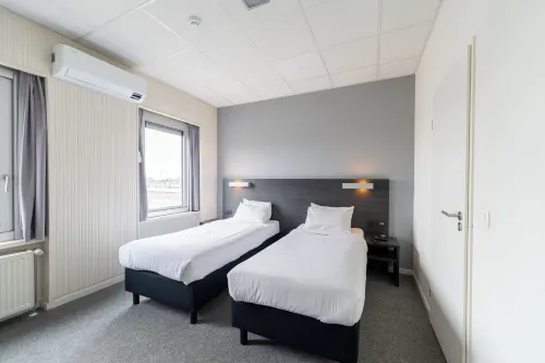 Antwerp Harbour Hotel Hotels in Stabroek