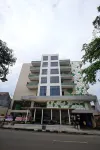 Grand Permata Hijau Hotel Các khách sạn ở Nyomplong