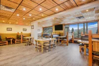 Days Inn by Wyndham Golden - breakfast