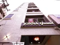 Jonna Grand