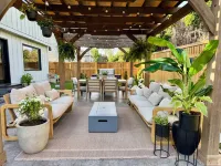 Licensed -- Luxury 3 Bed, 3 Ensuite Farmhouse - 2 min walk to the beach