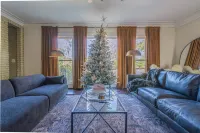 迷人的哥倫布度假屋 三臥室 帶泳池和遊戲