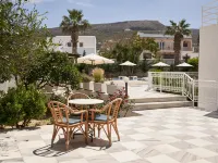 Polos Hotel Paros فنادق في باروس