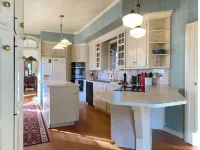 Breathtaking Historic Home minutes from Notre Dame