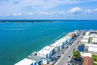 Downtown Bay View Luxury Condo Spectacular view!