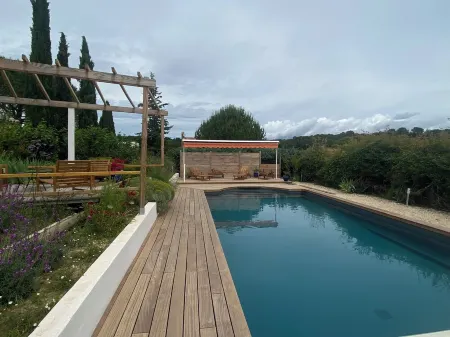 140 M2 architect-designed house in a quiet cul-de-sac.