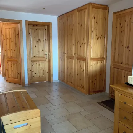 3 Bedroom Apartment Nendaz, Switzerland. 5 mins walk to tracouet gondala.