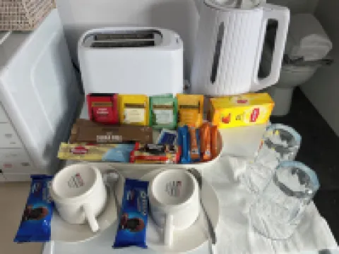 Guest Suite with Private Entrance- 6 Minutes to Airport! Hotels in Westmeadows