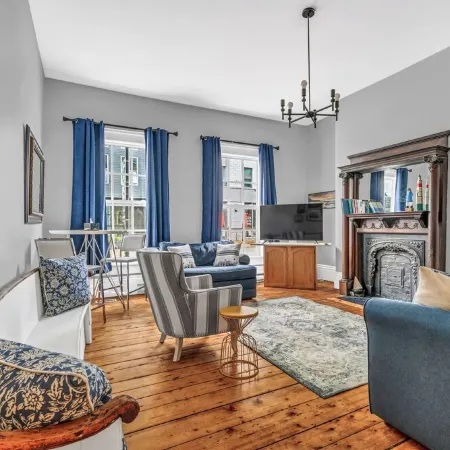 Charming first floor flat in historic old south district near waterfront