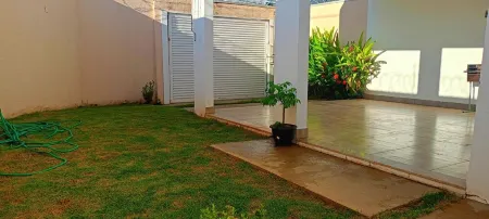 Charming and peaceful home in Montes Claros Отели в г. Монтес-Кларос