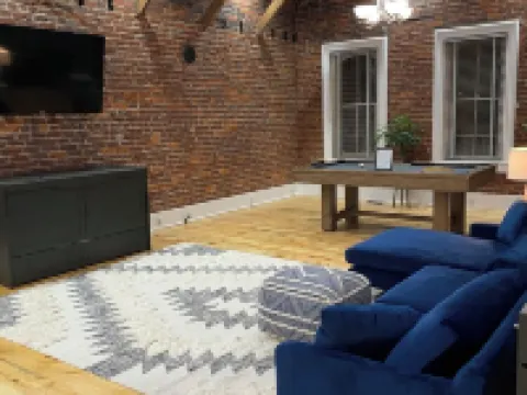 Swanky 1-bedroom loft apartment, located directly on Market street Hotels in Corning