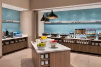 Tru by Hilton Ankeny - breakfast