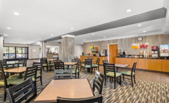 Quality Inn & Suites Denver International Airport