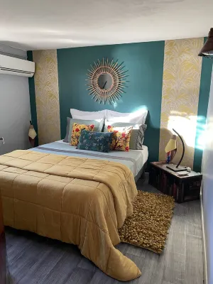 Sea view apartment in the center of Case-Pilote, North Caribbean Hotels in 