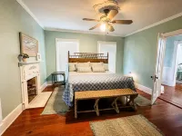 Historic Coastal Retreat: 3‑ Cape Cod Cottage w/ Courtyard, Porch & Bay Access