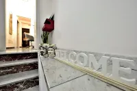 The Little White House (cozy little single house in the center)