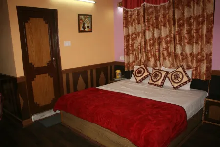 Silver Oak Cottage Shimla