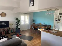 Very atypical downtown apartment. Old oil mill! Hotels in La Crau