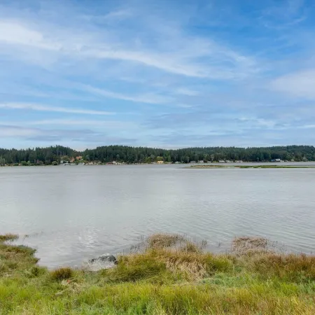Waterfront Allyn Home with Fire Pit + 2 Kayaks!