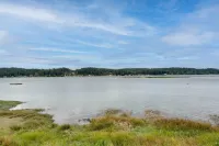 Waterfront Allyn Home with Fire Pit + 2 Kayaks! - parking