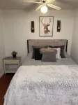 Cool cabin with AC in charming Pine