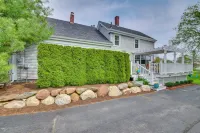 Rockland Home w/ Deck 5 Mins to Historic Downtown! - 3-Star