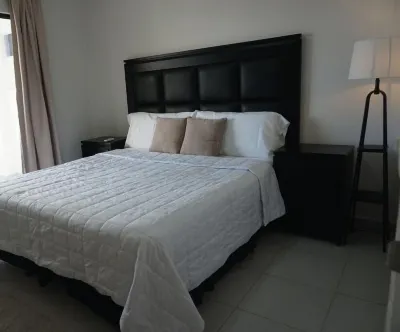 Spacious and modern 3 bedroom house with WiFi, Casa 57 San Miguel Hotel a 