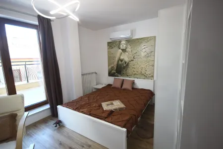 SOFIA CENTRAL LUXURY APARTMENT "2A" with parking