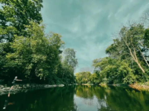 Bass &Sparrow - Spa Retreat on the Milwaukee River