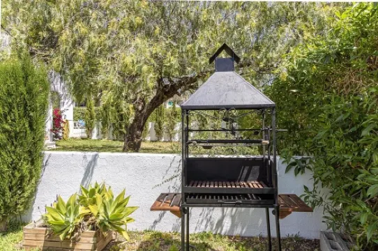 Apt. Franca, near the beach. 300 m, Pool, Wifi, A/C Terrasse and private garden