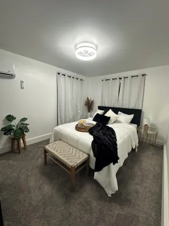 Tyrone Haven Entire 2 Bedroom House near Delgrosso Park