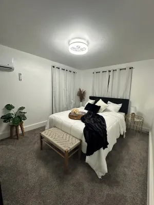 Tyrone Haven Entire 2 Bedroom House near Delgrosso Park