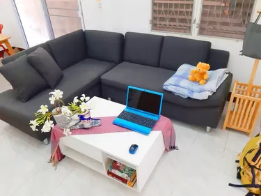 รูปภาพของMj Couch 1or2 person in my living room.