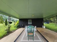 Blueberry Farm Views & Vineyards Nearby