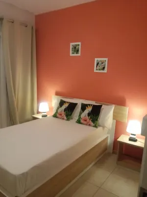 Modern house with swimming pool surrounded by nature Hotel di Chamouny