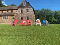 Copper Kettle Farm - newly renovated farmhouse with spectacular views