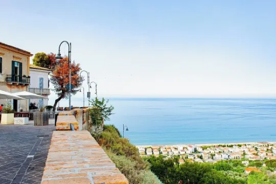 House on the Arches - Panoramic Views, History and Relaxation in the Heart of the Old Town 錫爾維瑪麗娜酒店