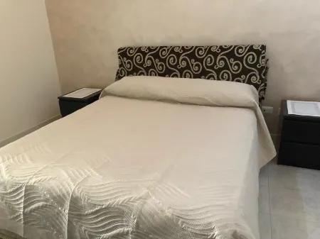 1 Bedroom Private Vacation Home in Floridia Отели в г. Флоридия