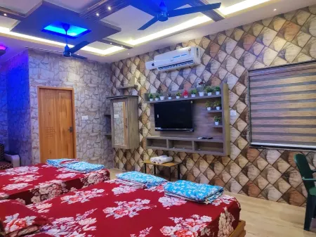 Mary Land  Homestay - A  "Private Pool Villa" Near Trivandrum Airport and Beach.