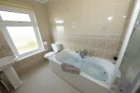 Croeso i Faircroft 5 star self-catering for 2 people with sea views in Rhossili. Hotels in Rhossili