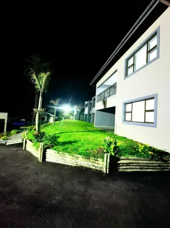 Lovely 2-bedroom apartment in Port Shepstone.