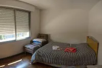 Urban Refuge in Curitiba. Cozy apartment 10 minutes from the center. Hotels in Vila Izabel