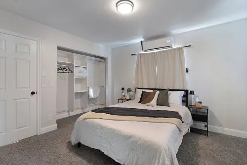 Private Zion Stay: Seasonal Pool, Fire-Pit, BBQ Grill, + Red Rock Views