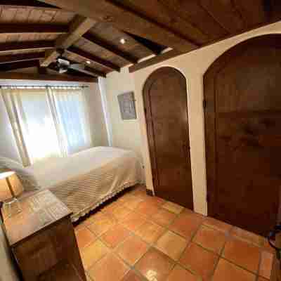 1937 La Quinta Cove Casita, lovely private backyard with pool & hot tub Rooms