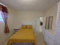 Cozy 3 bedroom spacious villa for rent. Hotels in Prospect