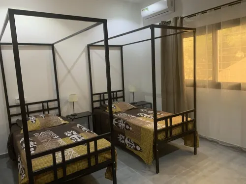 Ground floor of villa with private swimming pool near the beach. Ngaparou 호텔