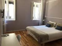 Charming full house by the sea - 5 bedrooms all with private bathroom.