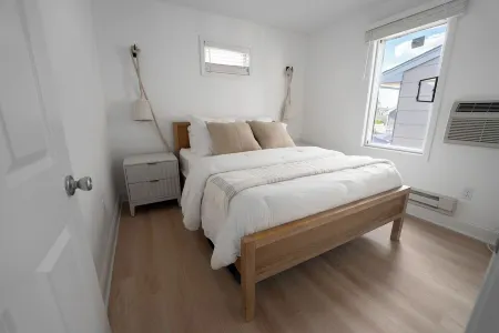 Stylish 1-Bedroom Condo In Lavallette, NJ - Located 1 Block From The Beach Отели в г. Лаваллетт