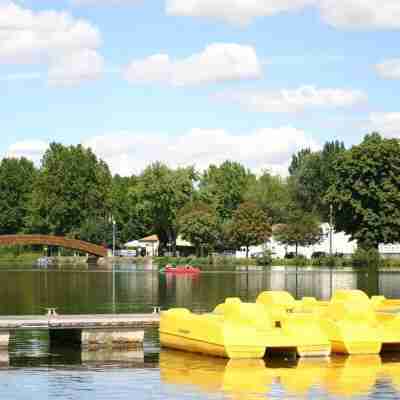 Attractive, renovated 2-room apartment by the lake Others