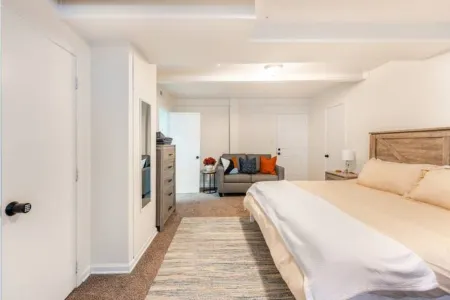 Small and Stylish: Main St. Apt